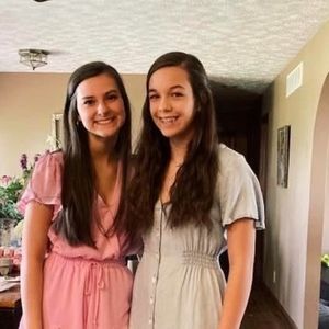 Meet your Posher, Ella